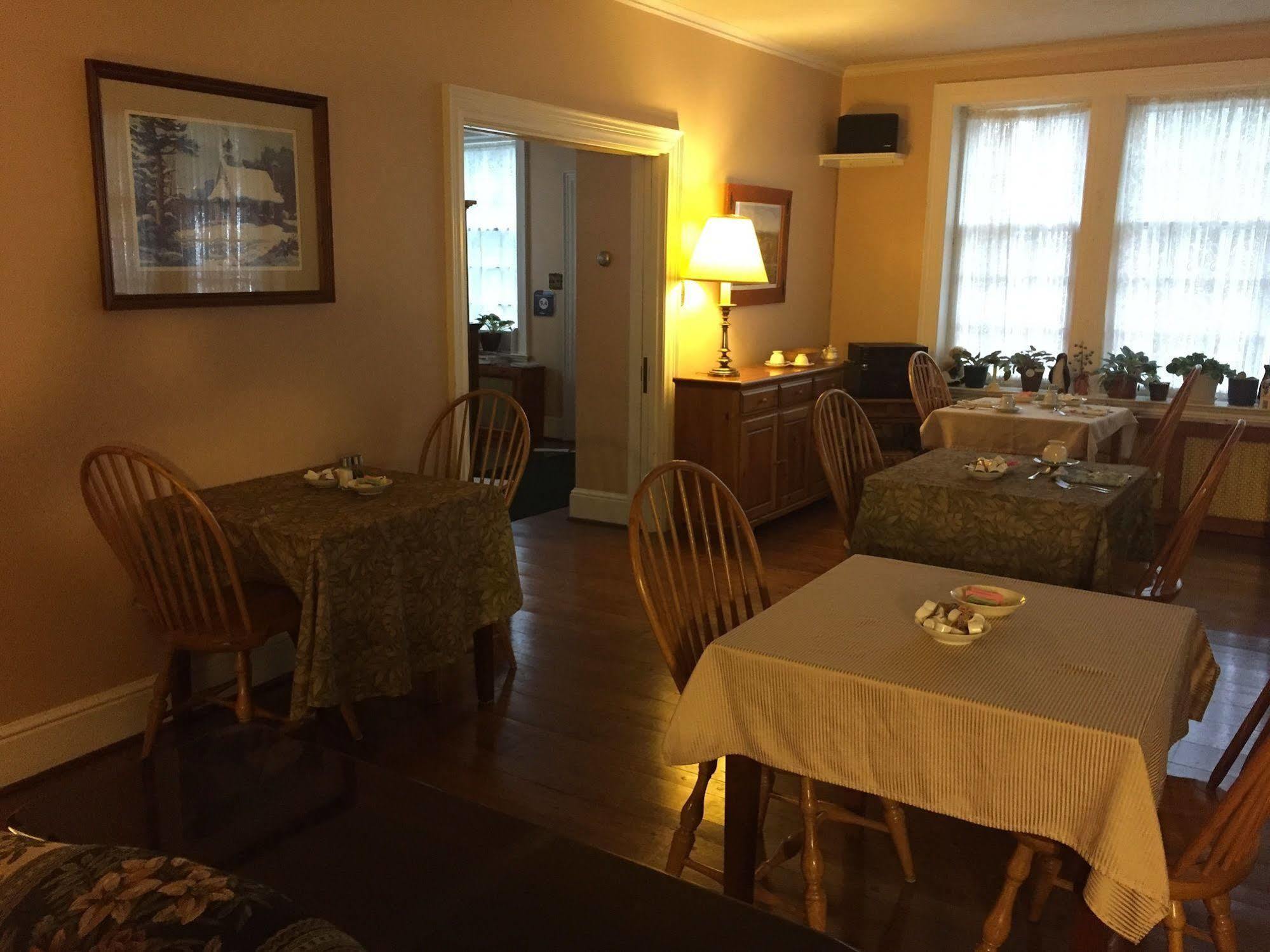 Red Lion Bed & Breakfast Extérieur photo